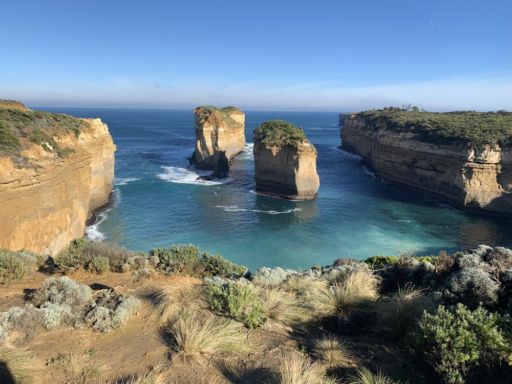 Melbourne - Meeting Twelve Apostles on the Great Ocean Road