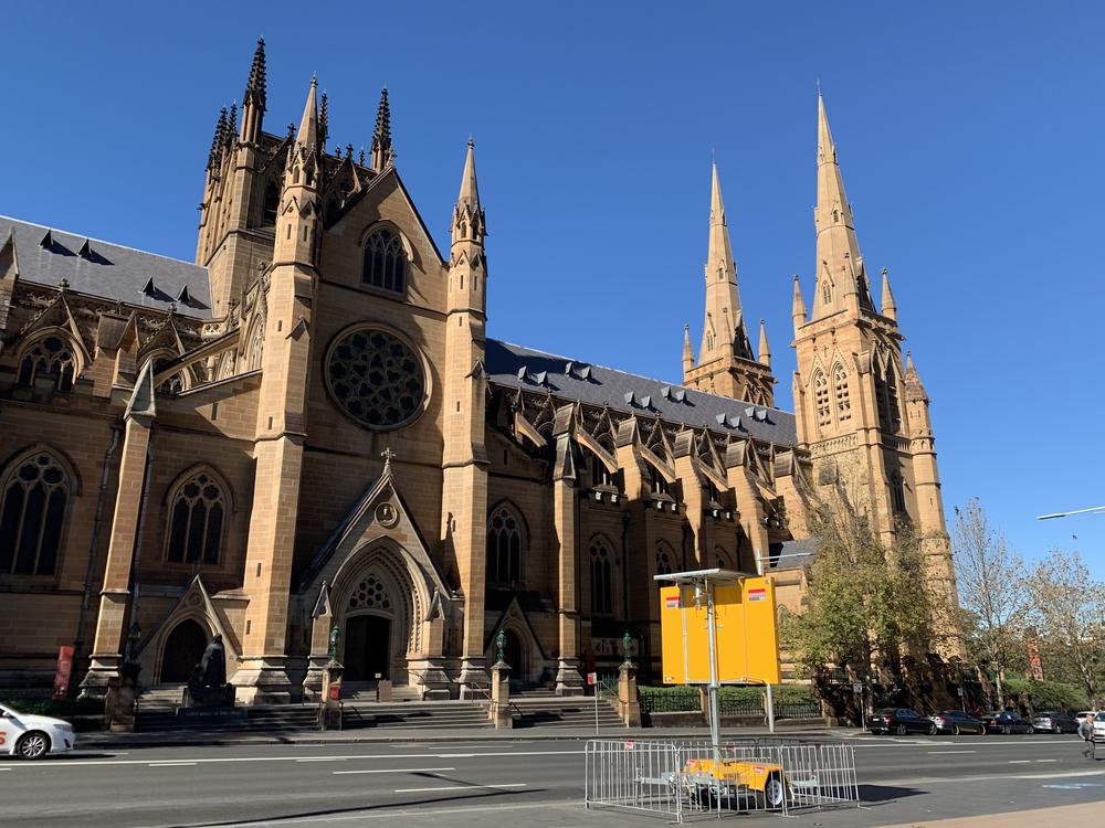 Sydney (I) - Ugly welcoming by a beautiful city