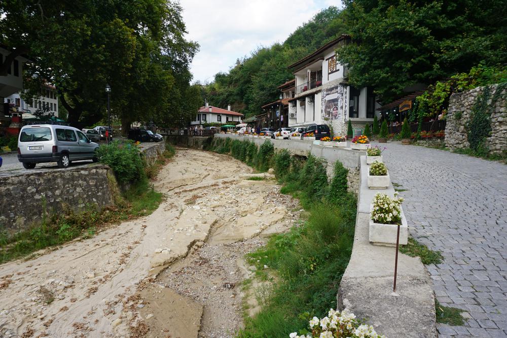 Melnik - Stunning sandstone pyramids & tasty wine