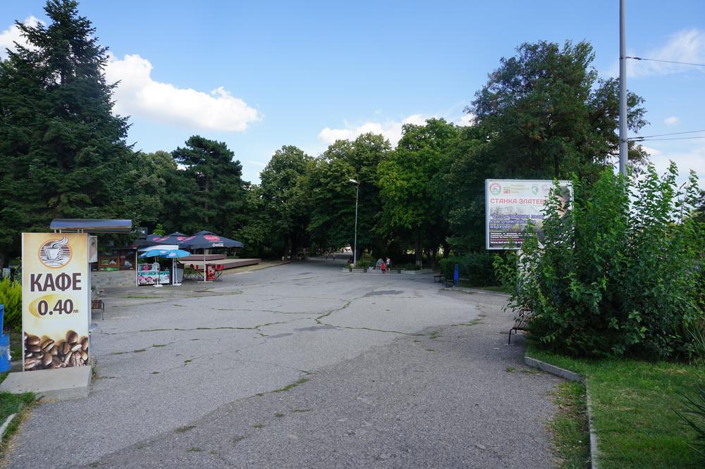 Sliven - Welcomed by a lovely family and neo-Nazis