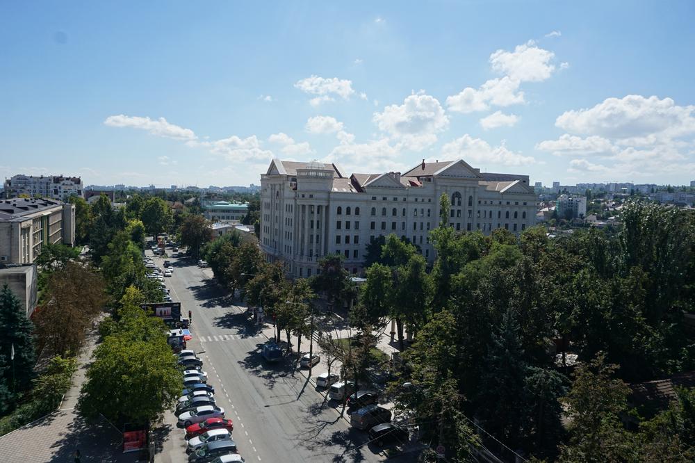 Chilling in the post-communist Chișinău