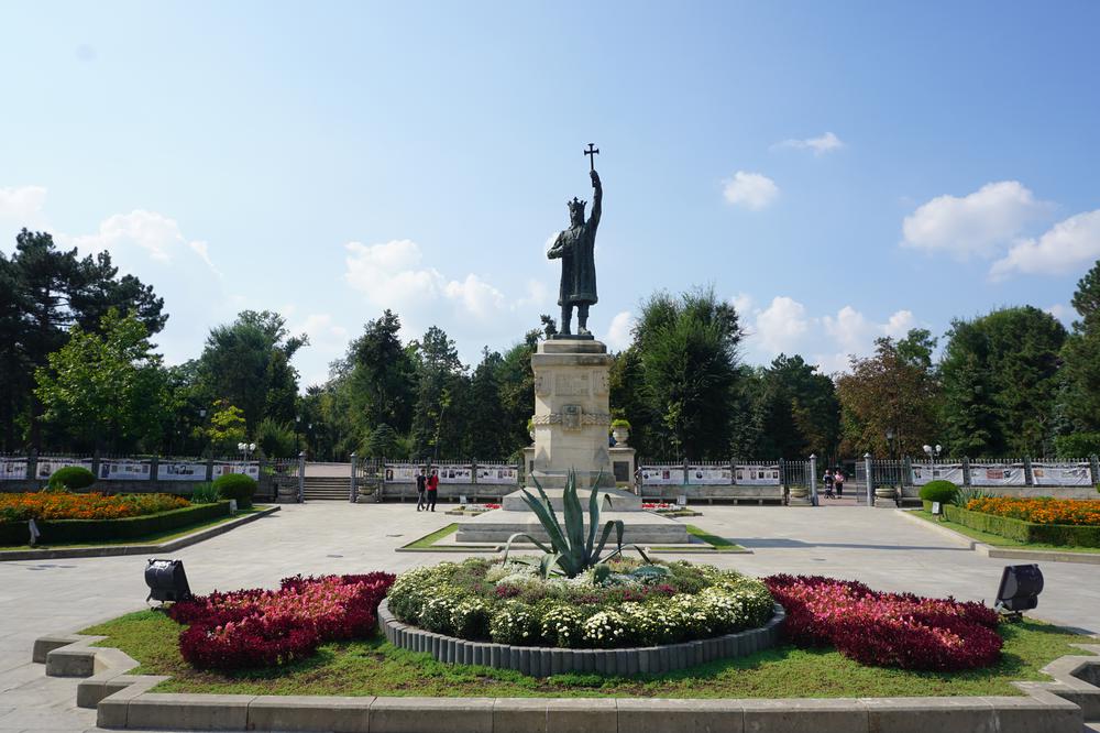 Chilling in the post-communist Chișinău