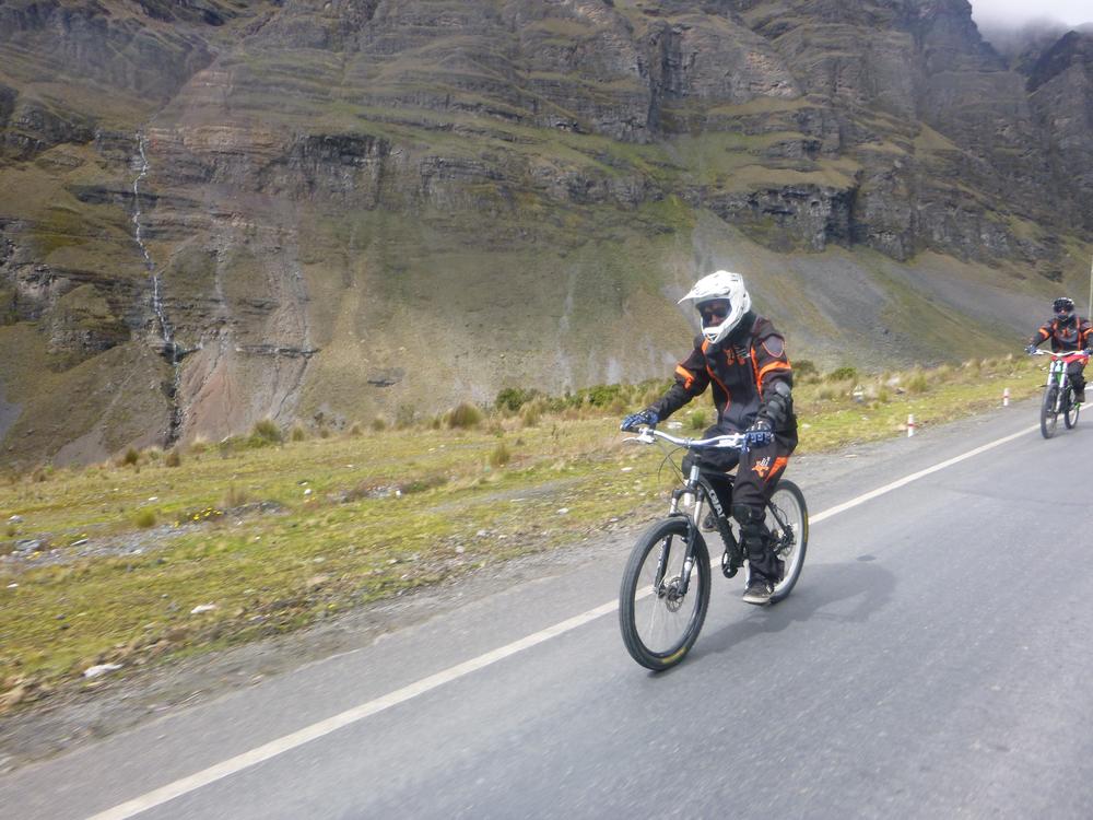 Yungas - Mountainbiking on the death road