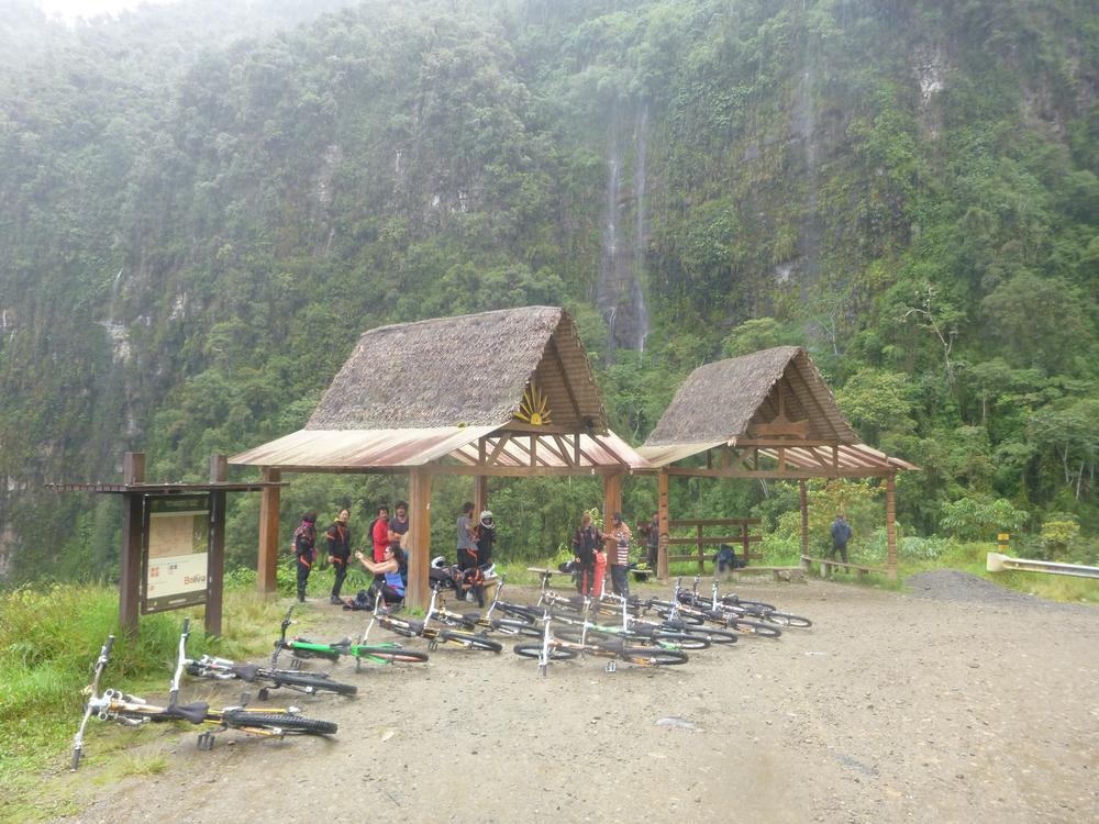 Yungas - Mountainbiking on the death road