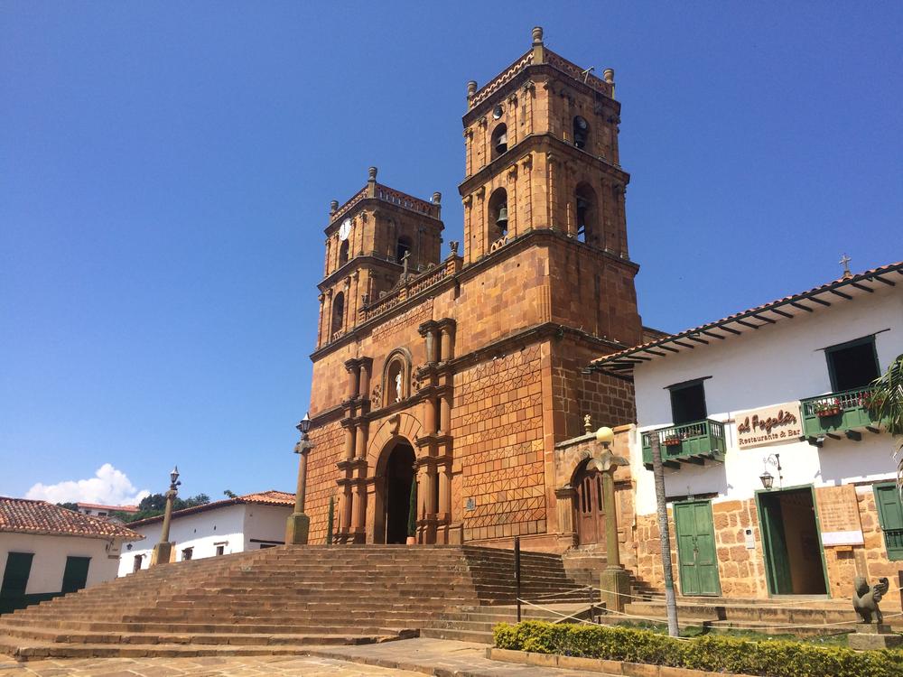 San Gil - A canyon, a colonial village & natural pools