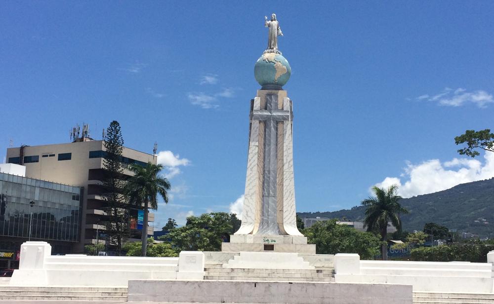 San Salvador - My visit to the MURDER capital of the world