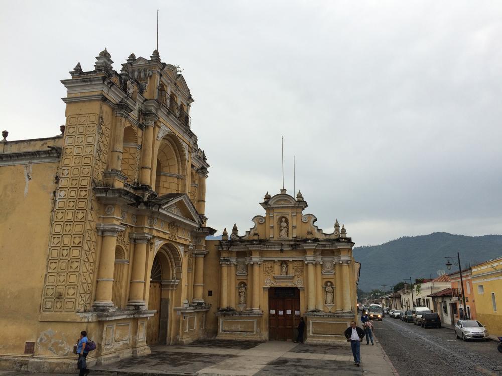 Antigua - A picturesque old town surrounded by volcanoes