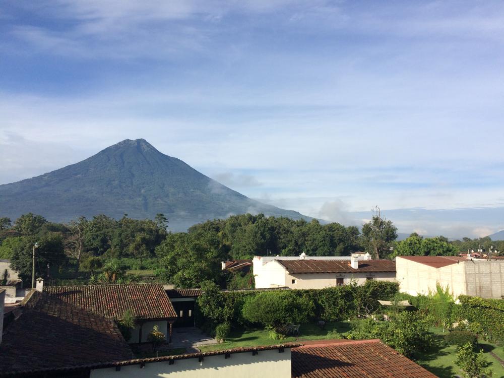 Antigua - A picturesque old town surrounded by volcanoes