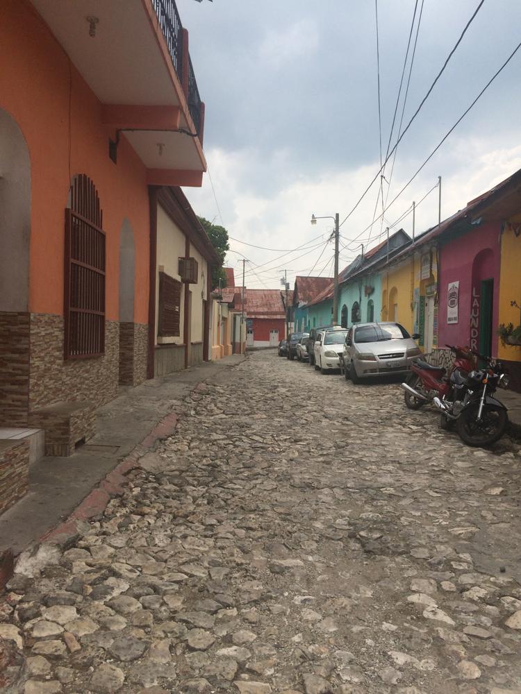 Tikal - Terrible arrival, gay seductions and wild monkey screams in the Mayan ruins
