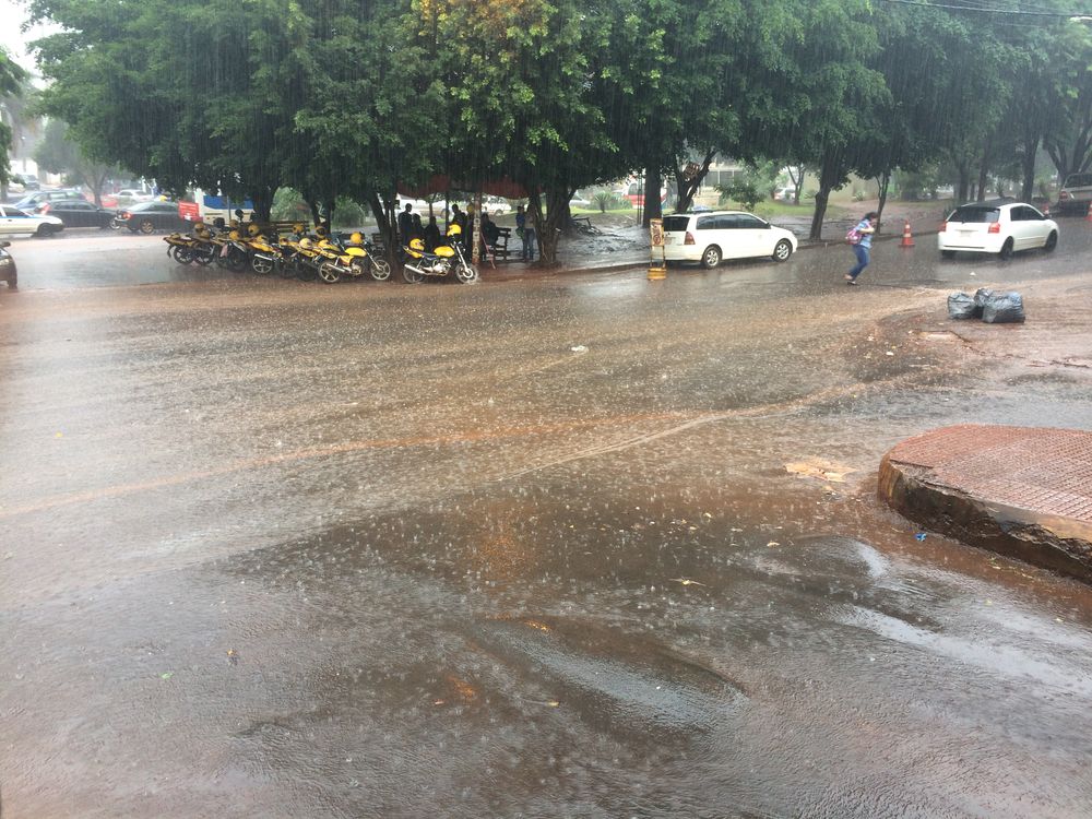 Ciudad del Este - Cheap electronics & a gigantic dam