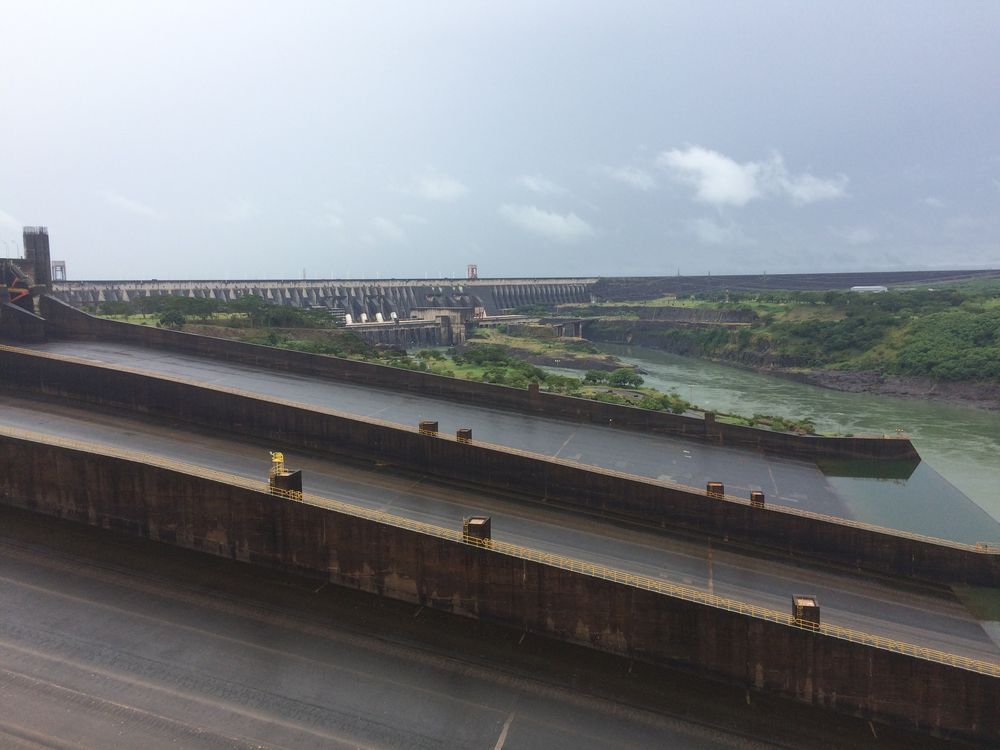 Ciudad del Este - Cheap electronics & a gigantic dam