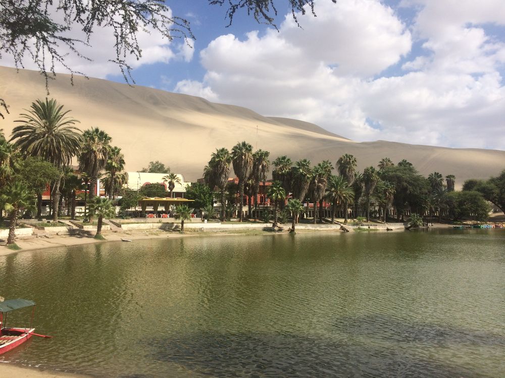 Huacachina - A tiny oasis in the desert