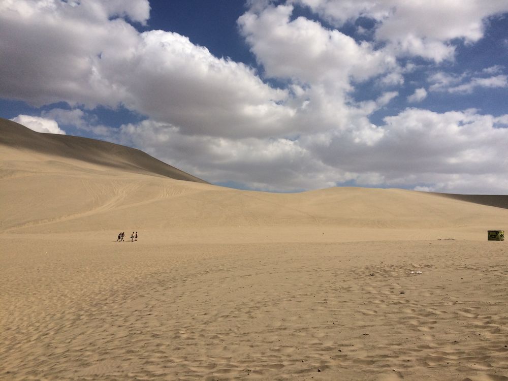 Huacachina - A tiny oasis in the desert