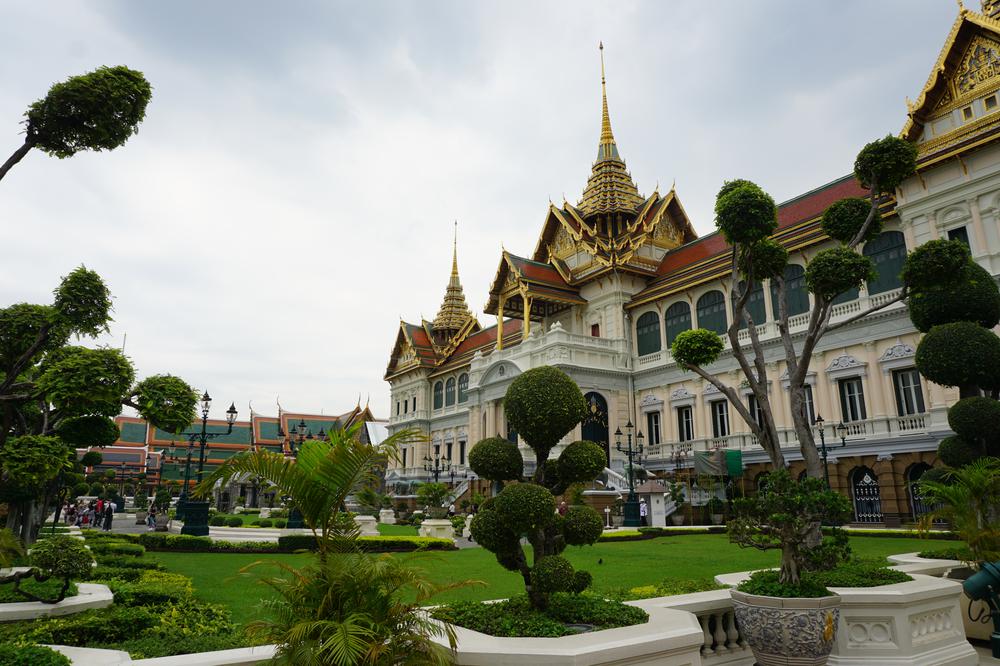 Bangkok (II) - Buddhist temples & Adult entertainment