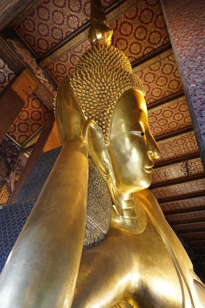 Bangkok (II) - Buddhist temples & Adult entertainment