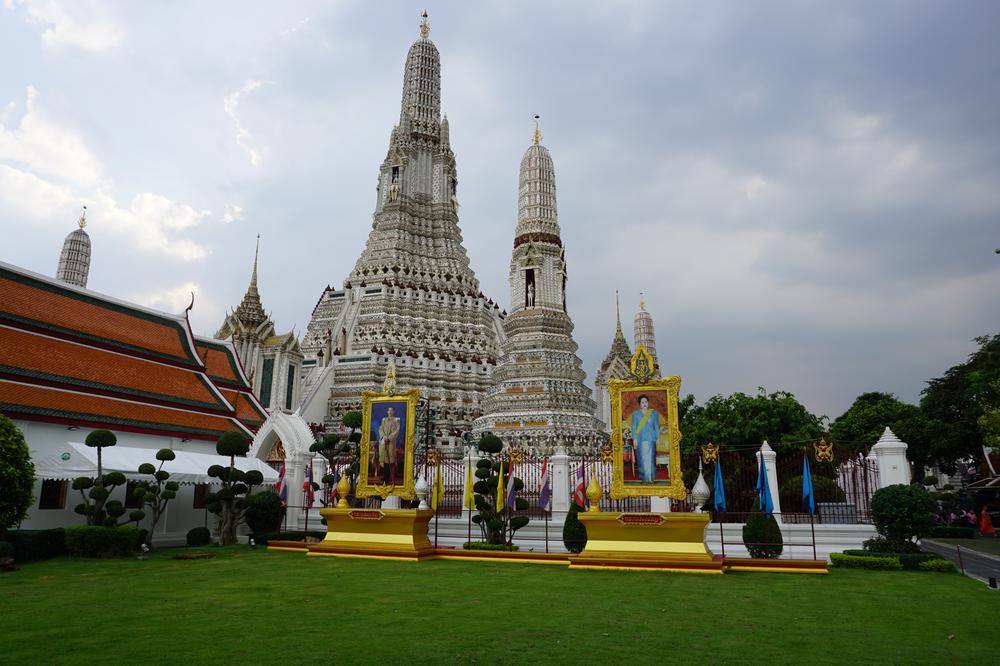 Bangkok (II) - Buddhist temples & Adult entertainment